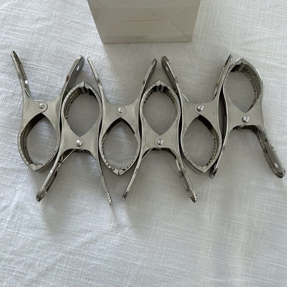 Zicomr Beach Towel Clips - Set of 6 - Picture 2 of 3